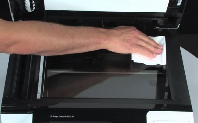 Máy photocopy bị đen toàn bộ mặt giấy
